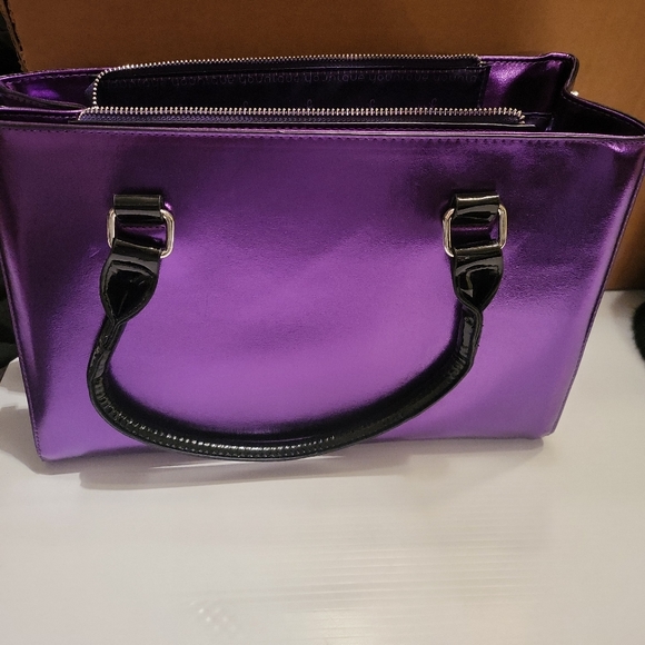 Younique Purse ﻿ - Picture 3 of 7